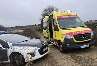 Guardia Civil y ambulancia. Archivo