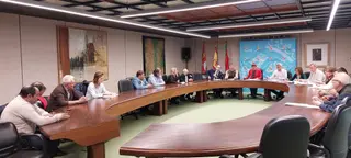 Reunión de Clara San Damián con alcaldes de pueblos afectados por el incendio de Losacio