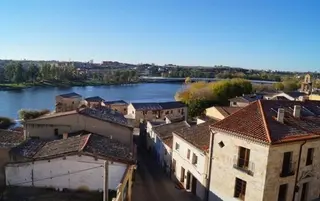 Otoño tiempo río
