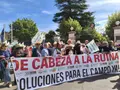 Manifestación de los agricultores frente a la Presidencia de la Junta este jueves