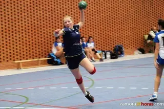 Claudia Lacámara, convocada por la selección nacional infantil de balonmano