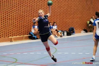 Claudia Lacámara, convocada por la selección nacional infantil de balonmano