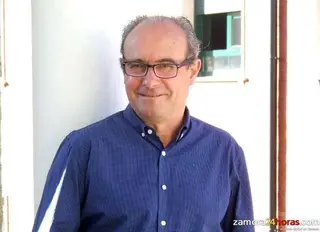 José María García de Acilu: “La estructura colegial de los arquitectos sigue en los tiempos del manguito y del tampón”