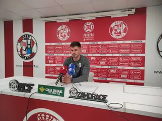José Carlos en rueda de prensa previa al partdio contra el CD Lugo.