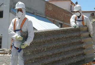 UPL denuncia que la Junta no ha hecho el inventario de edificios con amianto