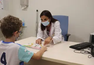 Niño médico