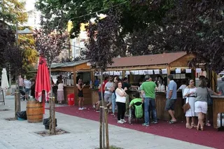 La Feria de Día congrega a decenas de personas en su primera jornada