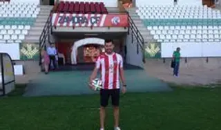 El Zamora incorpora a Carlos Valverde y confirma la continuidad de Aarón y Ochoa