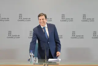 Rubén Cacho ICAL . El consejero de Economía y Hacienda y portavoz, Carlos Fernández Carriedo, comparece en rueda de prensa posterior al Consejo de Gobierno.