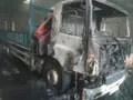 Arde un camión en el interior de una nave industrial en Benavente
