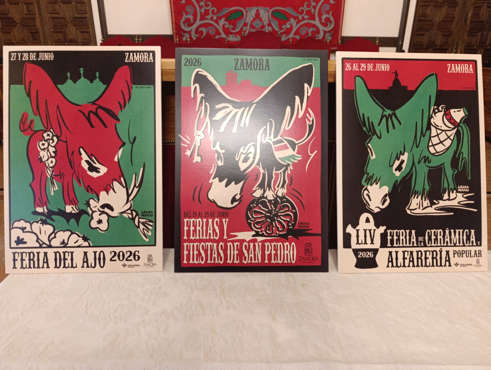 Los tres carteles dise&ntilde;ados por Laura Merayo