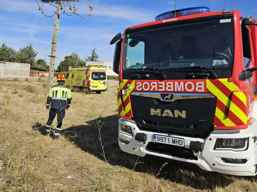 Bomberos y ambulancia en la zona