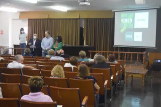 Entrega diplomas UNED Senior (32)
