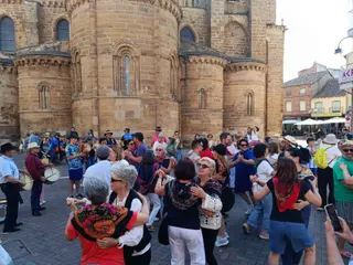 La Escuela de Folklore de Benavente clausura el curso por todo lo alto