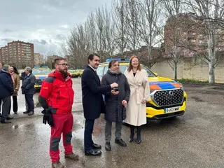 Entrega del vehículo de Protección Civil a la Delegación de Zamora