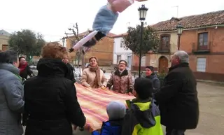 Tradición del pelele, recuperada por Iniciativas Ropelanas