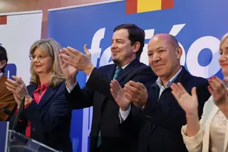 Visita de Alfonso Fernández Mañueco, acompañado de otros representantes del Partido Popular en la provincia