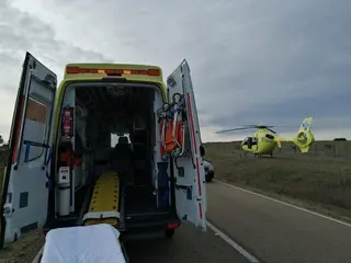 Herida una joven en un grave accidente en la ZA-104