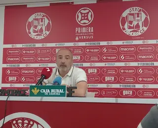 Juan Sabas en la rueda de prensa postpartido