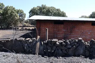 Infraestructuras afectadas en la localidad de Mámoles por el incendio de Fermoselle