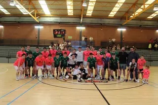 Foto de familia del River Zamora tras lograr el Trofeo Ayuntamiento de Zamora