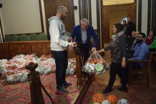 El Ayuntamiento invierte 10.800 euros en material deportivo para los centros educativos