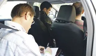 Concluye la huelga de examinadores de tráfico... de momento