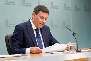 Leticia Pérez ICAL . El consejero de Economía y Hacienda y portavoz, Carlos Fernández Carriedo, comparece en rueda de prensa posterior al Consejo de Gobierno