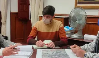 Santi Moral en una reunión