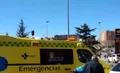Ambulancia en una rotonda de Zamora. Archivo