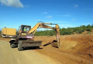 Obras en una carretera provincial. Archivo