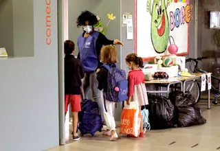 Niño mascarilla