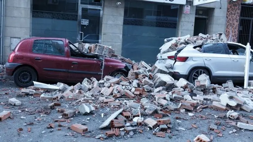 Un hombre hace explotar su vivienda en Ponferrada