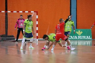 Un instante del partido entre BM Zamora y Bada Huesca | Alejandro Sardón