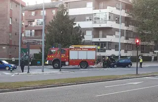 Un coche echa a arder esta tarde en Zamora capital