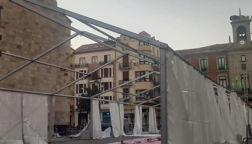 La caseta de la Plaza Mayor toma forma