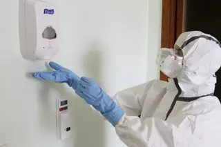 Los primeros análisis al paciente ingresado en el Río Hortega no detectan ébola