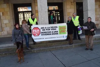 La PAH exige al Gobierno que responda "ante el fraude continuado de las cláusulas suelo"