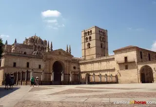 Zamora nota un leve ascenso de turistas con respecto al año pasado