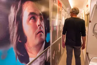 Exposición sobre Nino Bravo en un tren de Renfe