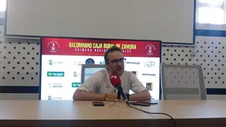 Félix Mojón en rueda de prensa