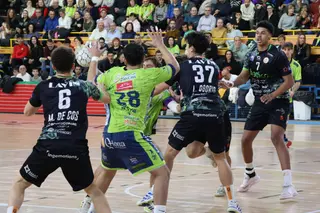 Imagen del BM Zamora - Torrelavega | Alejandro Sardón
