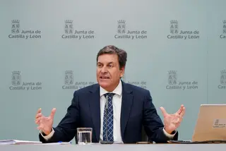 Leticia Pérez / ICAL . El consejero de Economía y Hacienda y portavoz, Carlos Fernández Carriedo, comparece en una rueda de prensa posterior al Consejo de Gobierno. Archivo | Leticia PÃ©rez