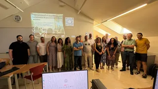 La inteligencia artificial y la innovación educativa han protagonizado el plan de formación del profesorado de la Facultad de Ciencias de la Educación de Zamorapertado entre el profesorado. Las actividades han contado con docentes de la Universidad de Salamanca especializados en cada área, lo que ha permitido combinar enfoques teóricos y aplicaciones prácticas en la formación. De cara al próximo curso, la facultad prevé mantener las iniciativas con mayor demanda e incorporar nuevas propuestas con el objetivo de seguir reforzando la capacitación del profesorado universitario.