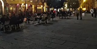 Semana Santa: prohibidas las reuniones en viviendas de personas no convivientes y un máximo de seis en espacios al aire libre