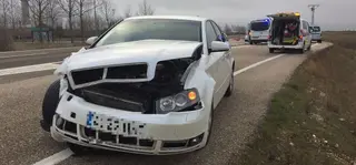 Dos heridos en un accidente de tráfico en el acceso a la cárcel de Topas