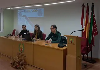 Jornada formativa de los veterinarios junto a Policía Nacional y Guardia Civil