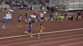 El corredor sub 12 de Vino Toro Caja Rural, Manuel Roldán, superando a otro corredor