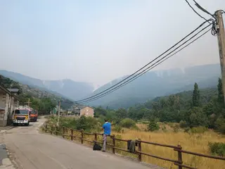 Vigo de Sanabria tras las peores horas en el incendio de Porto en 2025. Archivo