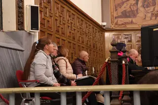 Momento en el que el jurado emite el veredicto de culpabilidad de dos de los acusados y absuelve al tercero en el crimen del Lago | s